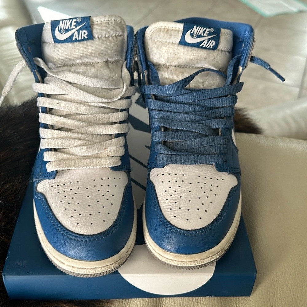 Nike Air Jordan 1